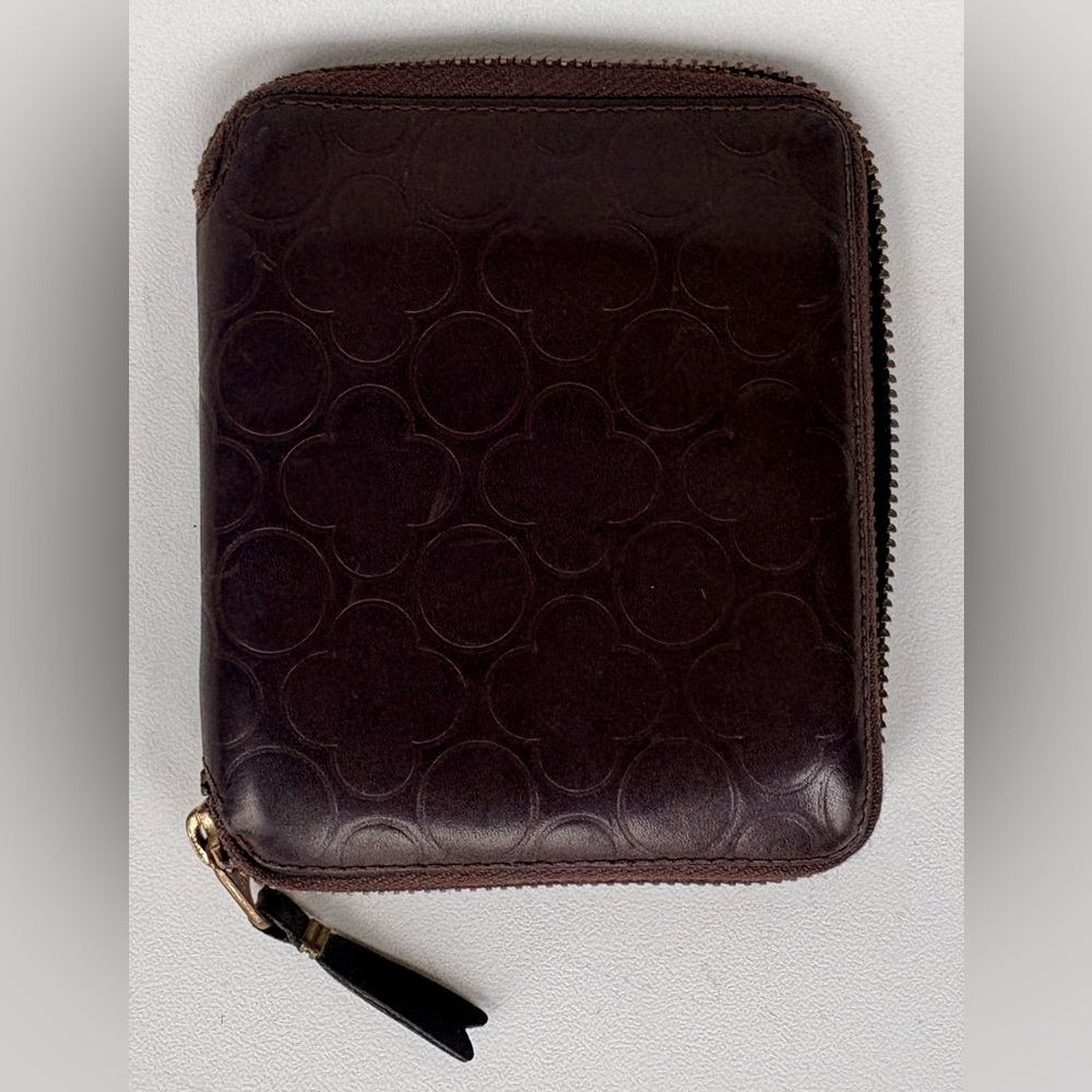 COMME DES GARÇONS ,LEATHER CLOVER EMBOSSED SMALL WALLET .BROWN